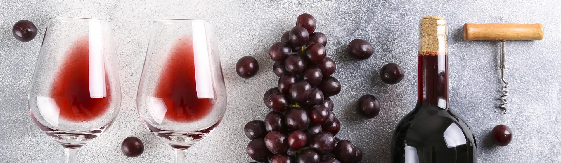wino i kieliszki